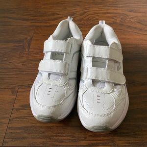 ❗️3 for $20❗️Everlast Shoes